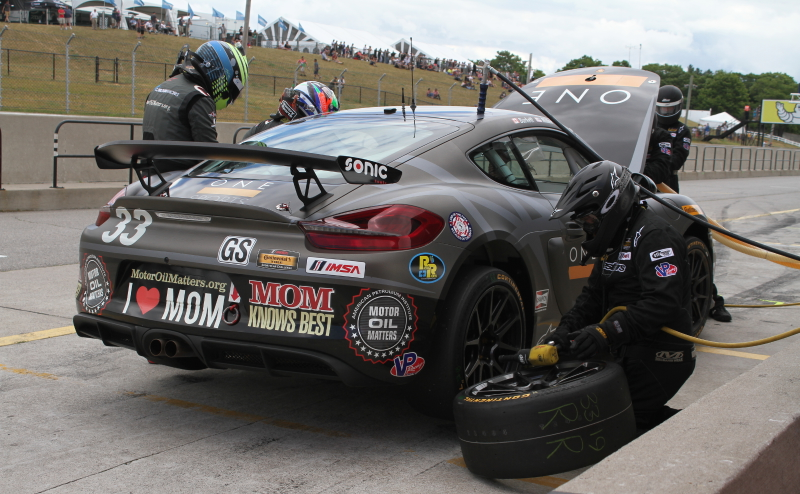 Illustration for article titled A Close-Up Look At All Of The Crazy Action In A Routine Sportscar Pit Stop